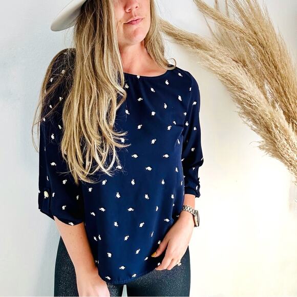 EVERLY Navy Blue White Elephant Print Button Tab Sleeve Silky Blouse Shirt Top M - Picture 4 of 10